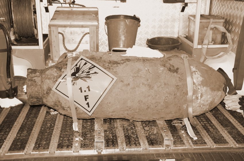 Bombenfund Koeln Porz Humboldstr P122.JPG